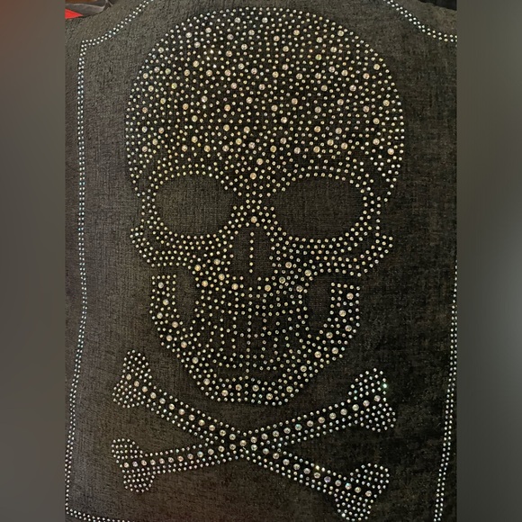 NWOT Iridescent Crystals Skull & Crossbones Tombstone Decorative Accent Pillow - Picture 3 of 8